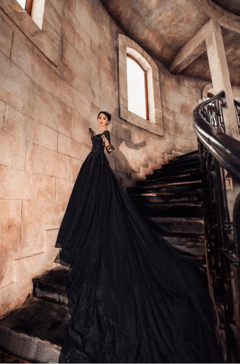 Tổng hợp những mẫu áo cưới màu đen đẹp, sang trọng – A Soẻn Bridal | Kiểu váy  cưới, The dress, Cô dâu